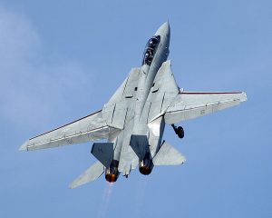 US_Navy_040925-N-0295M-137_An_F-14D_Tomcat_flies_an_aerial_demonstration